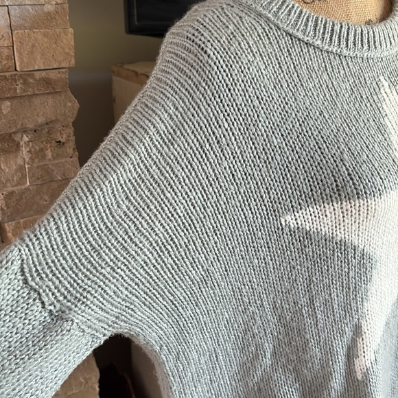 Wooden Ships chunky slouchy crew neck drop shoulder gray sweater with white star - Picture 3 of 16